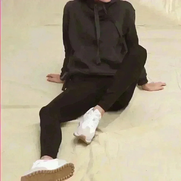 Banana Republic Petite Performance Legging - Picture 1 of 8